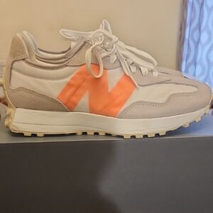 New Balance RAIN CLOUD.. Sneakers in White and Grey Neon Orange